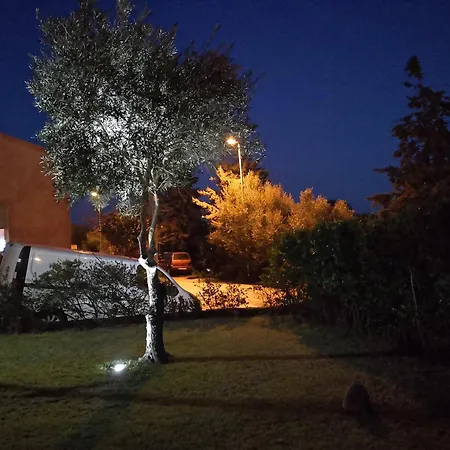 فندق مبيت وإفطار A Lu Ponti 3*