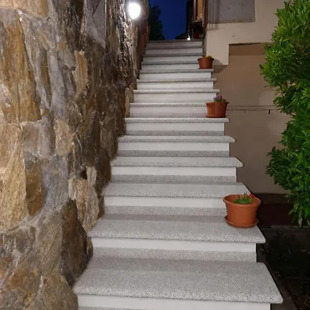 A Lu Ponti לינה וארוחת בוקר בודוני