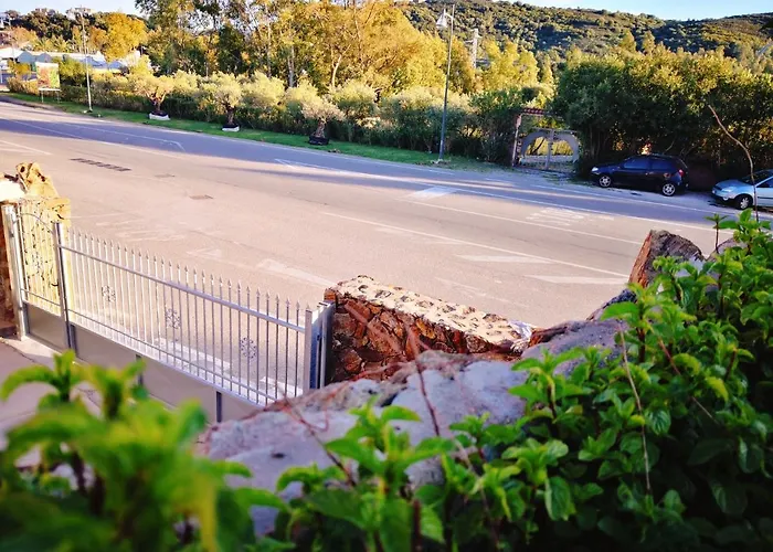 A Lu Ponti Oda ve Kahvaltı Budoni